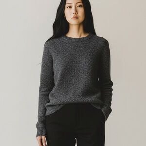 CLUB MONACO women’s grey wool Crewneck sweater size large warm shirt fuzzy top